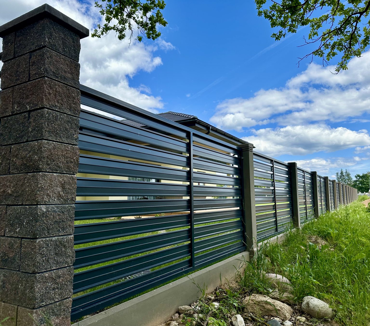 IMG 0033 2 - Aluzinc, metāla logi, metāla sētas, metāla vārti, bīdāmie vārti Rīgā IMG 0033 2 - Aluzinc, metāla logi, metāla sētas, metāla vārti, bīdāmie vārti Rīgā