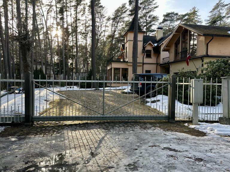 IMG 0465 - Aluzinc, metāla logi, metāla sētas, metāla vārti, bīdāmie vārti Rīgā IMG 0465 - Aluzinc, metāla logi, metāla sētas, metāla vārti, bīdāmie vārti Rīgā