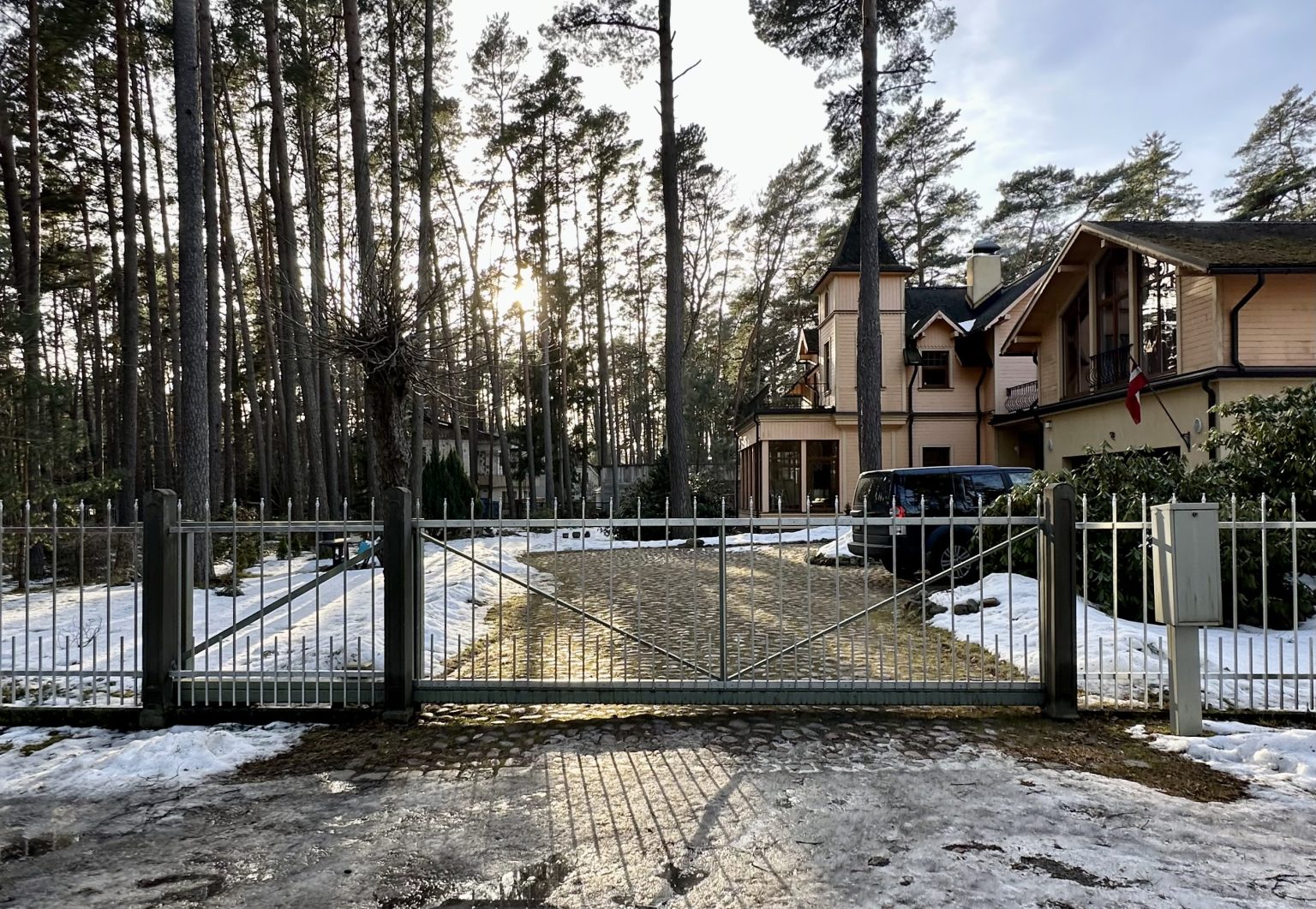 IMG 0467 - Aluzinc, metāla logi, metāla sētas, metāla vārti, bīdāmie vārti Rīgā IMG 0467 - Aluzinc, metāla logi, metāla sētas, metāla vārti, bīdāmie vārti Rīgā