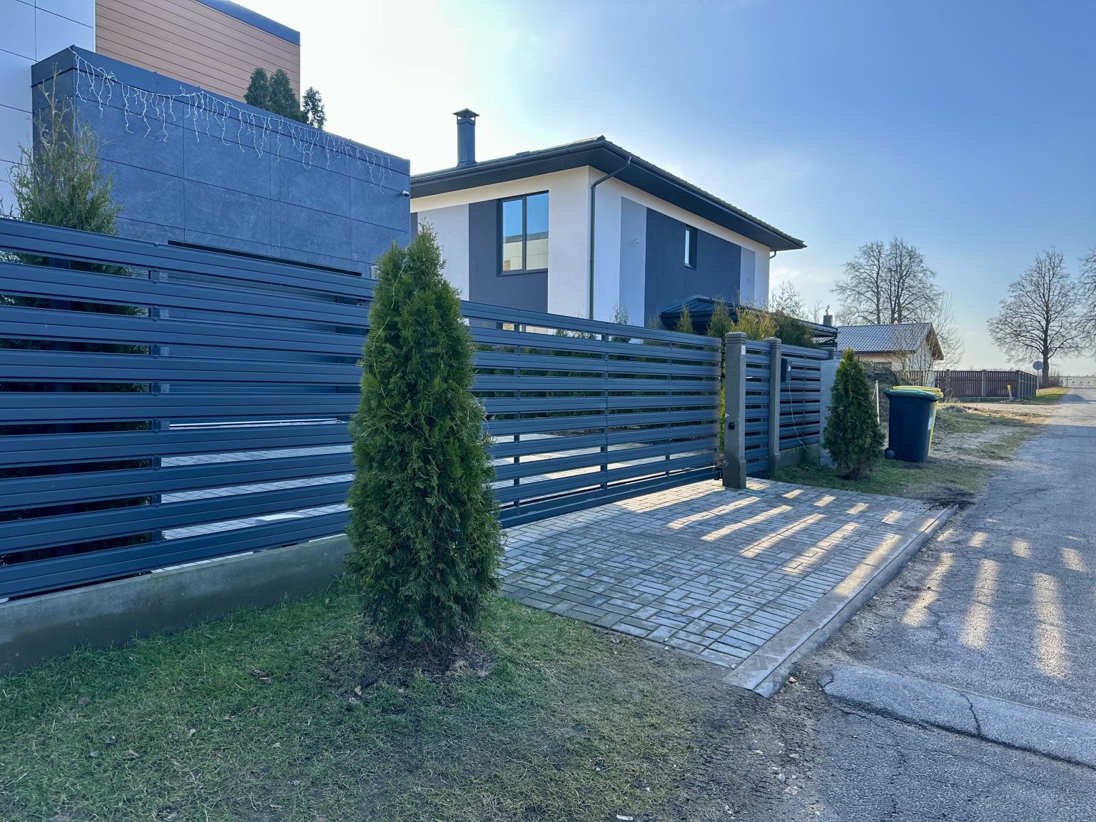 IMG 4753 2 - Aluzinc, metāla logi, metāla sētas, metāla vārti, bīdāmie vārti Rīgā IMG 4753 2 - Aluzinc, metāla logi, metāla sētas, metāla vārti, bīdāmie vārti Rīgā